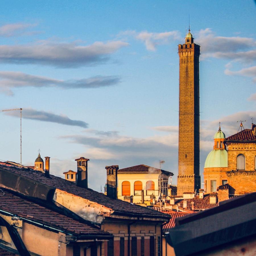Апартаменты Healthy Flat Bologna - Tower Skyline View Экстерьер фото
